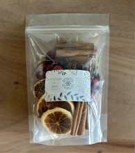 Load image into Gallery viewer, Pot pourri des fêtes
